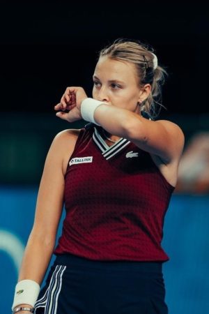 Anett Kontaveit tennis babe