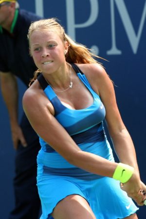 Anett Kontaveit tennis photo