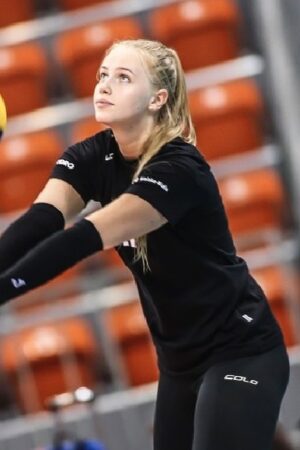 Dagmara Dabrowska volley