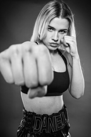 Daniella Hemsley boxing girl