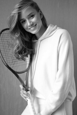 Elena Rybakina hot tennis