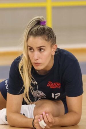 Ellen Braga volleyball girl