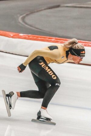 Joy Beune speed skating