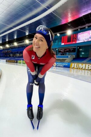 Julie Nistad Samsonsen ice skating