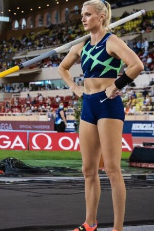 Katie Moon athletics babe
