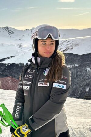 Marta Rossetti skiing beauty