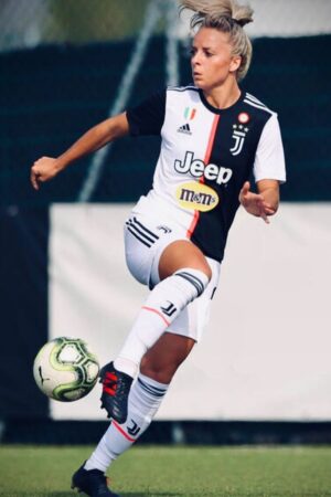 Martina Rosucci soccer girl