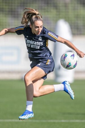Olga Carmona soccer babe
