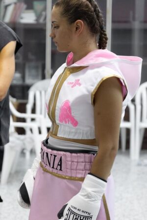 Tania Alvarez boxer girl
