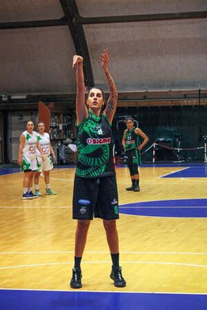 Valentina Vignali basket babe