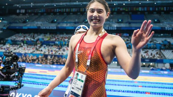 Yufei Zhang swimming