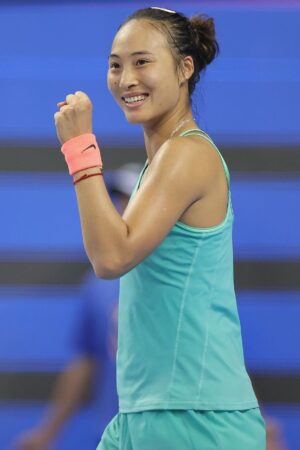 Zheng Qinwen tennis girl