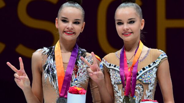 Arina Averina and Dina Averina