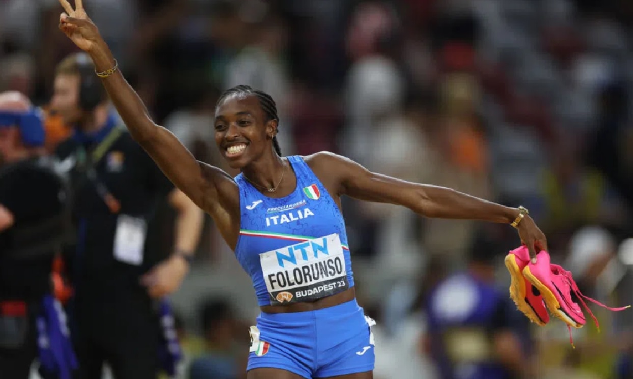 Ayomide Folorunso hurdles