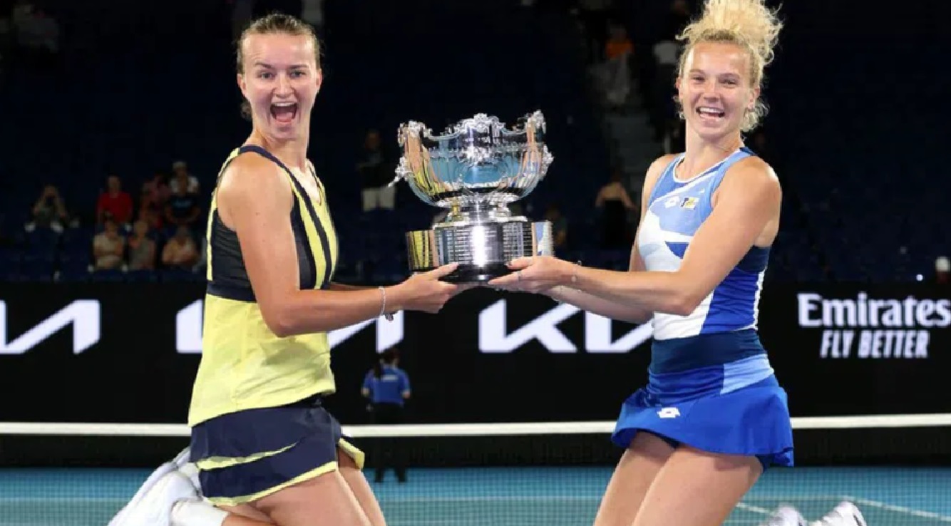 Barbora Krejcikova and Katerina Siniakova AO2023 doubles title