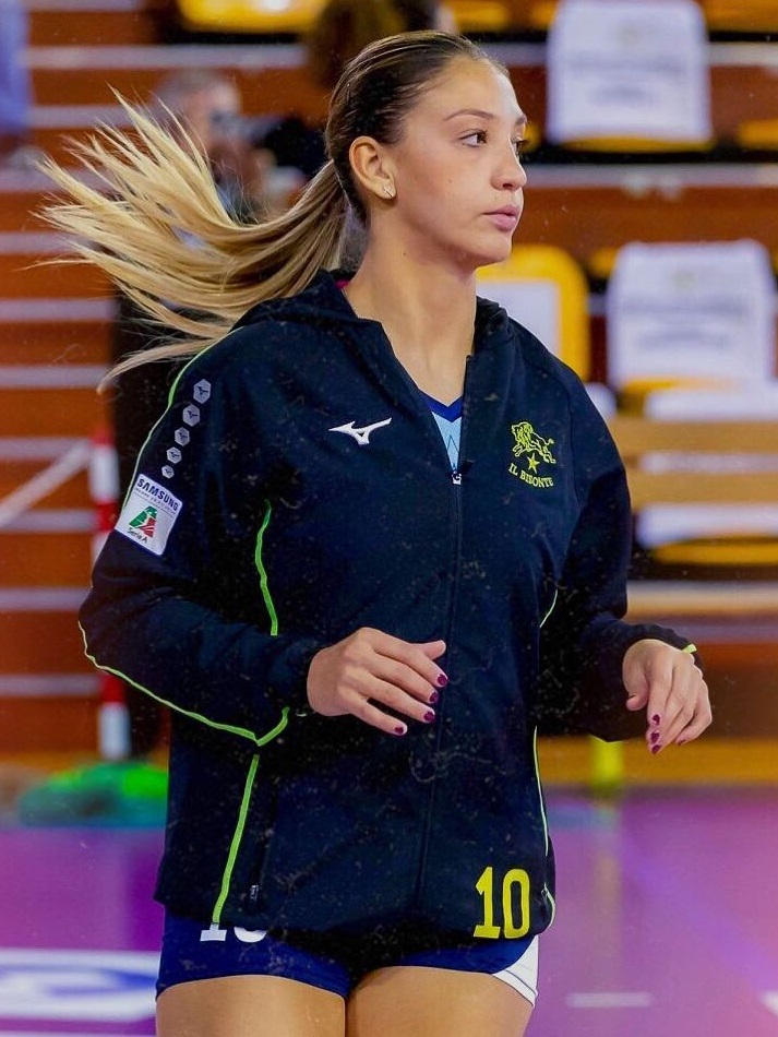 Italian volleyball babe Beatrice Parrocchiale – Femi Sports