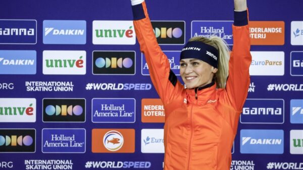 Irene Schouten wins mass start