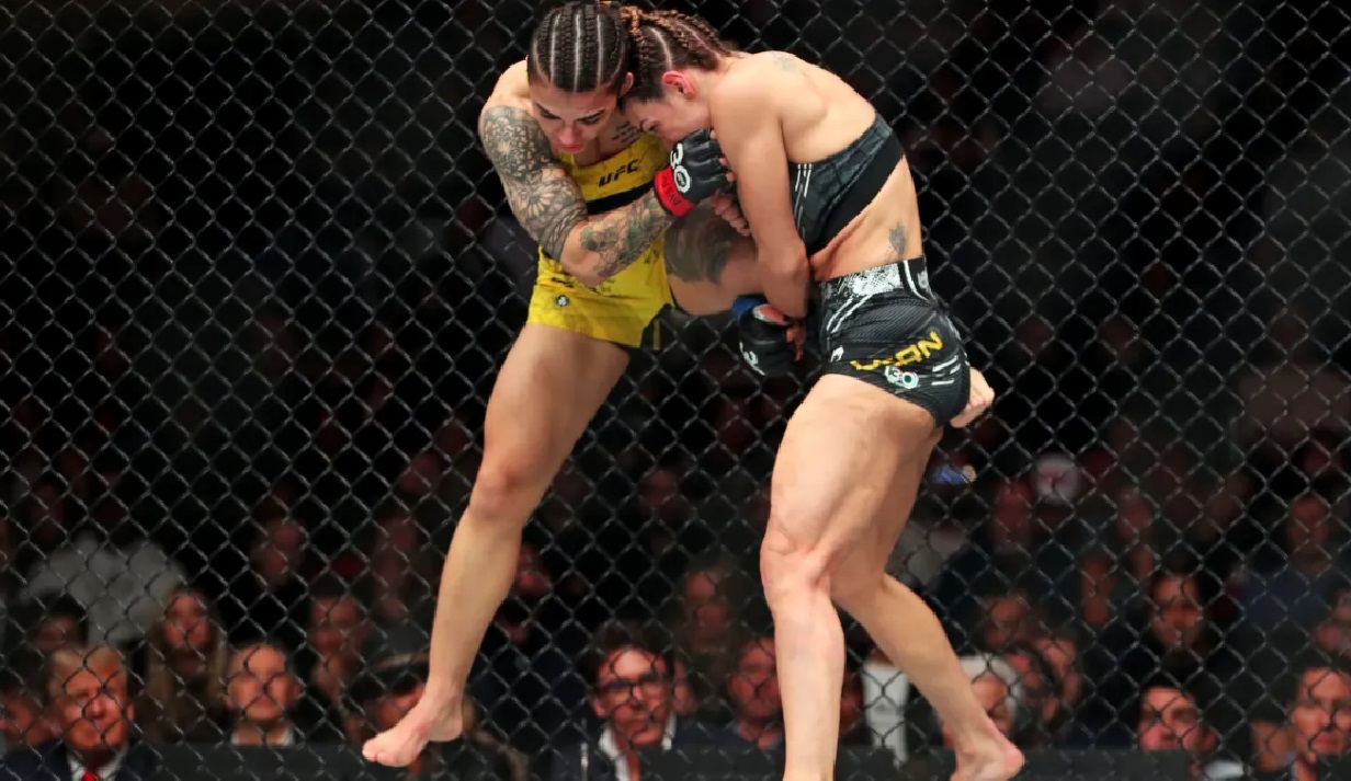 Jessica Andrade knocked out Mackenzie Dern