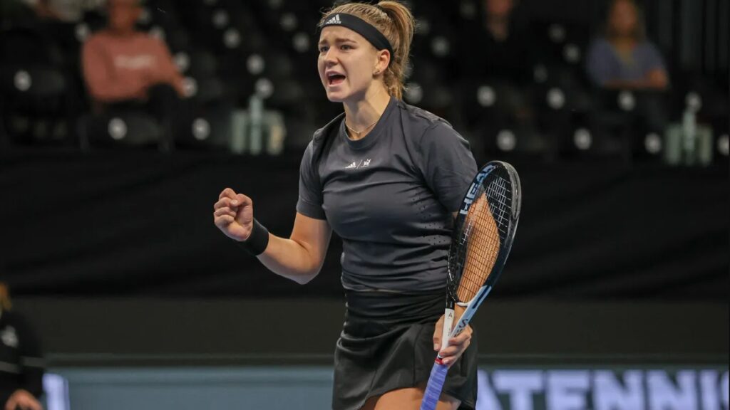 Karolina Muchova eliminated Aryna Sabalenka and qualified for the