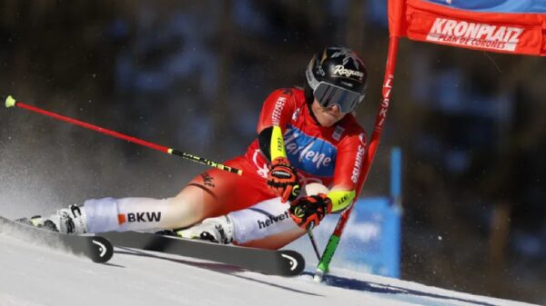 Lara Gut-Behrami skiing