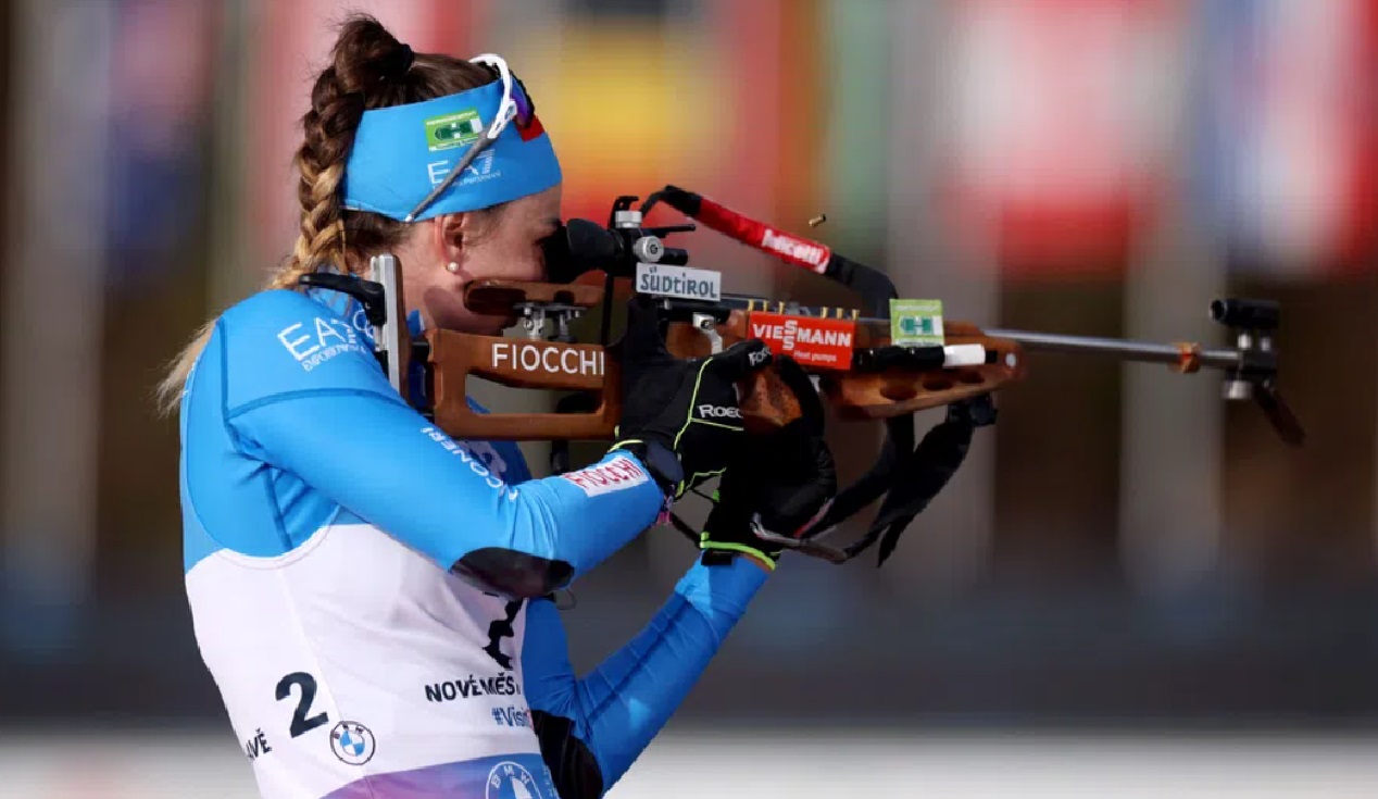 Lisa Vittozzi biathlon win