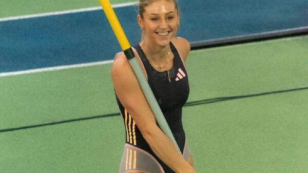 Molly Caudery pole vault