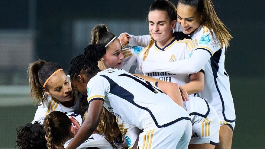 Real Madrid Femenino and Chelsea women made a 2-2 draw at the UEFA ...