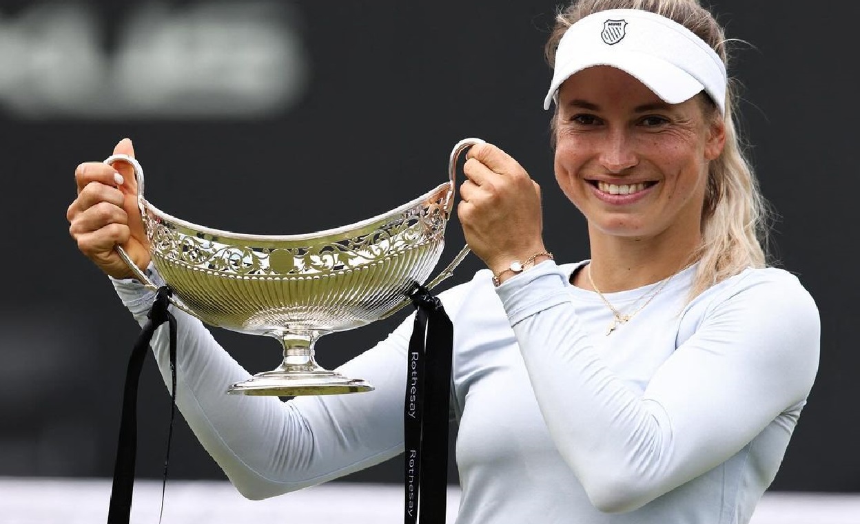 Yulia Putintseva title